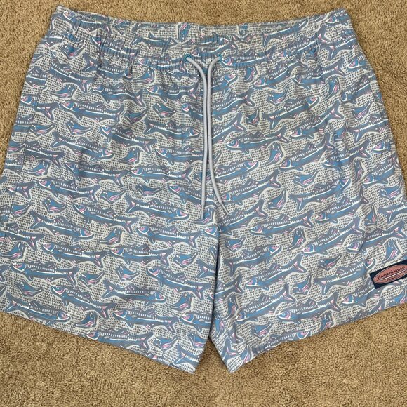 Vineyard Vines Swim Trunks Mens Large Gray Blue Fish Beach Travel Pool Resort - Picture 1 of 11
